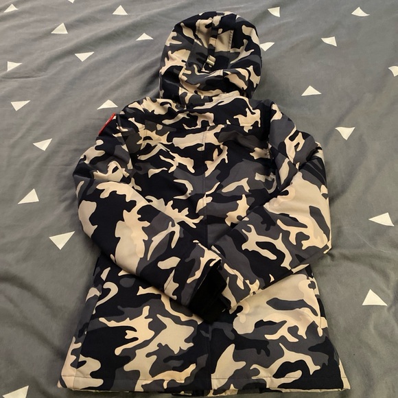 Authentic Canada Goose Camo Jacket - Picture 2 of 4